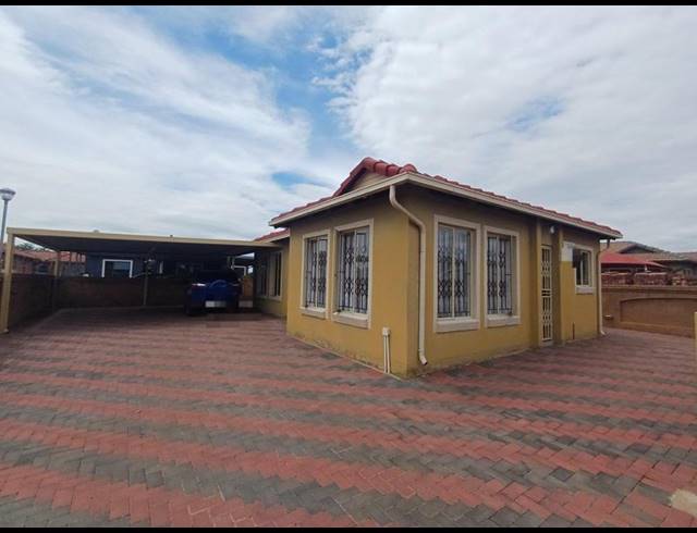 3 BEDROOM PROPERTY TO RENT IN NELLMAPIUS EXT 4